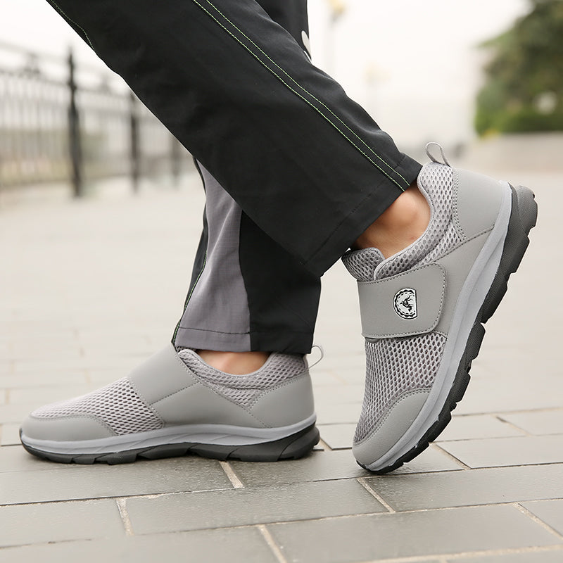 Men's Outdoor Hiking Shoes Mesh Breathable Slip-ons Sneakers Comfortable Middle-aged And Elderly Walking Shoes  Hiking Shoes Size 38-46