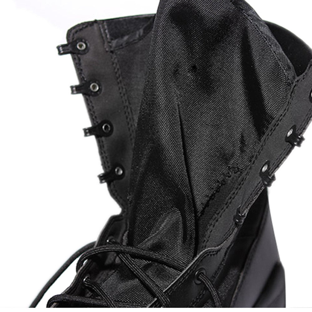 Man outdoors Lightweight Boots