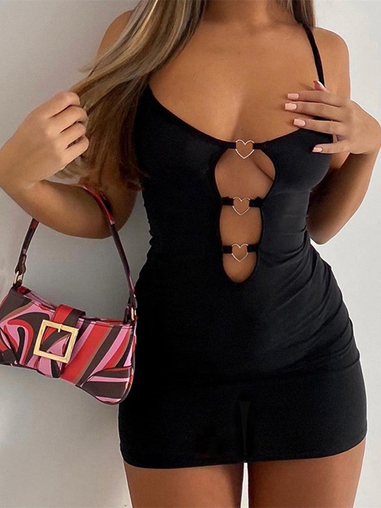 فستان نسائي أسود مجوف فستان قصير على شكل قلب لديكور النادي مثير للحفلات للنساء فستان قصير قصير فيستدو دي موجر