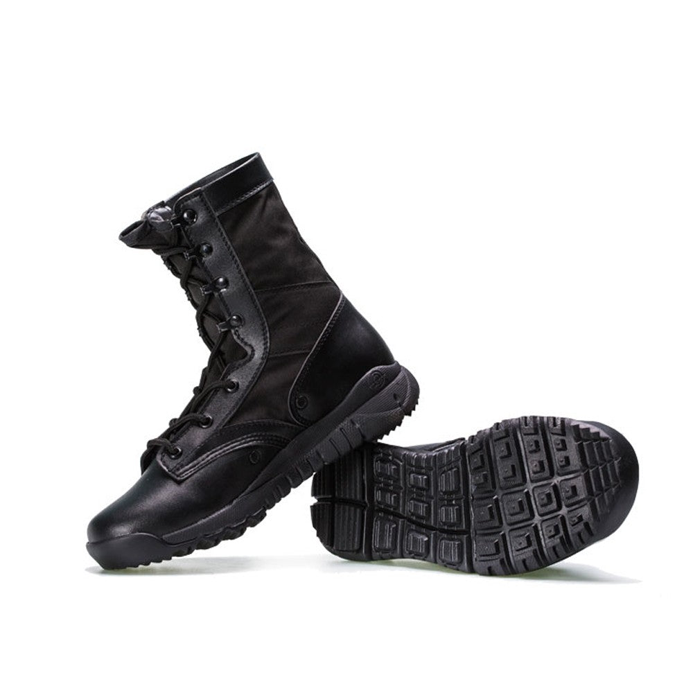 Man outdoors Lightweight Boots