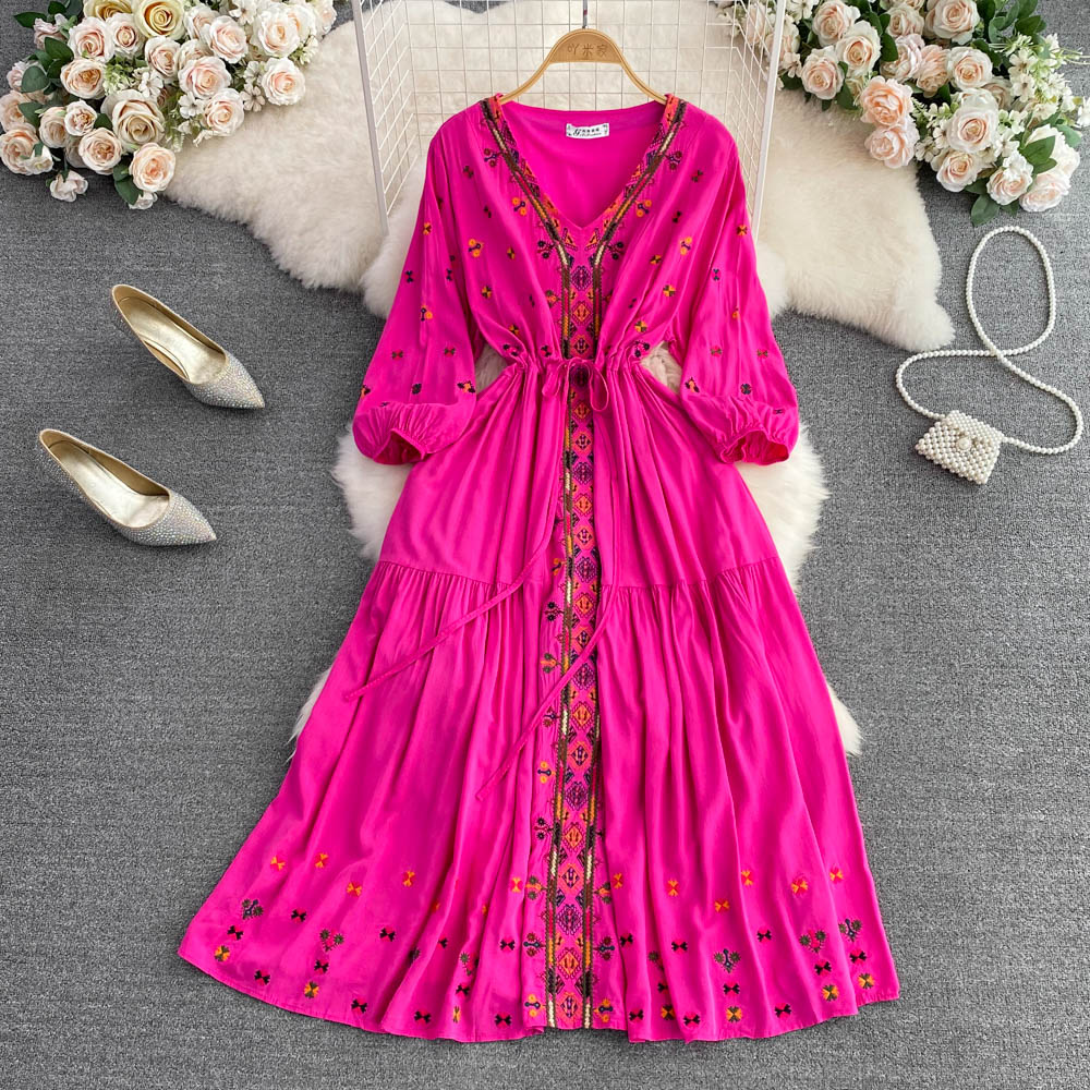 Bohemian retro temperament embroidered puff sleeve V-neck waist a-line dress