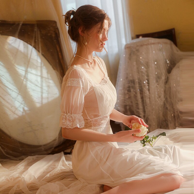 Women Retro Short-sleeved Nightdress Sweet Mesh Lace Long Nightgowns Girls Sexy Lingerie European Court Style Sleepwear Dress