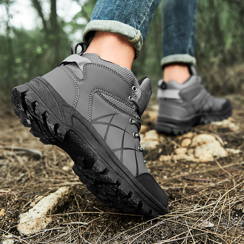 High top outdoor hiking shoes in autumn and winter Men's waterproof, anti-skid and wear-resistant hiking shoes