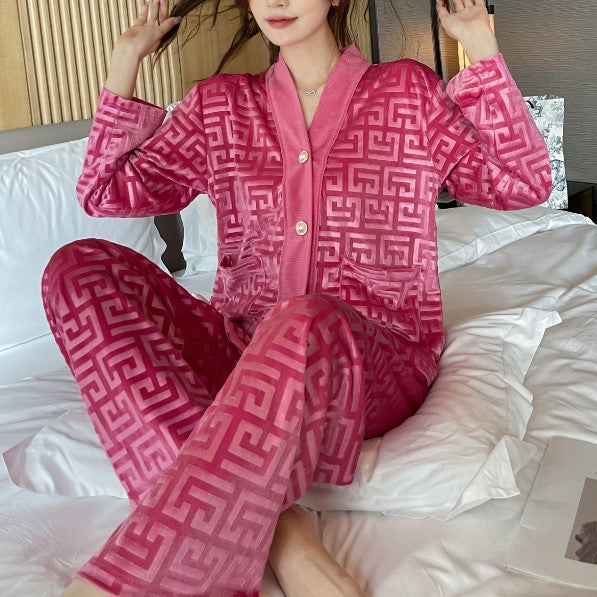 New autumn and winter new gold velvet pajamas net red same fashion big flower home clothes long sleeved trousers suit