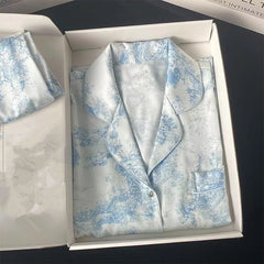 مجموعة بيجامات صيفية جديدة من الحرير المقلد مزدوجة قصيرة من الحرير الجليدي من الجاكار بسيطة وغير رسمية يمكن ارتداؤها 