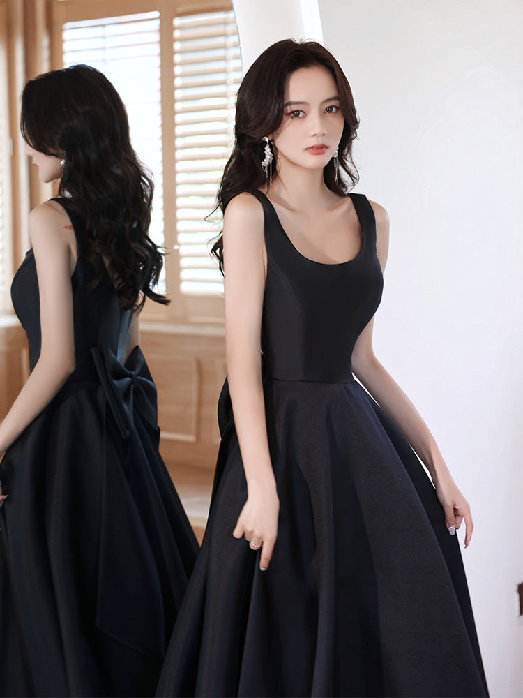 Black evening dress women's new 2023 Hepburn style banquet temperament host art test dress annual meeting evening dress