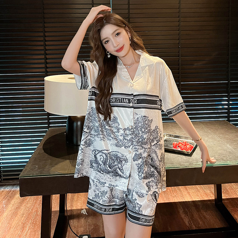 Summer printed ice and snow silk pajamas women's luxurious and comfortable cardigan short-sleeved home clothes
