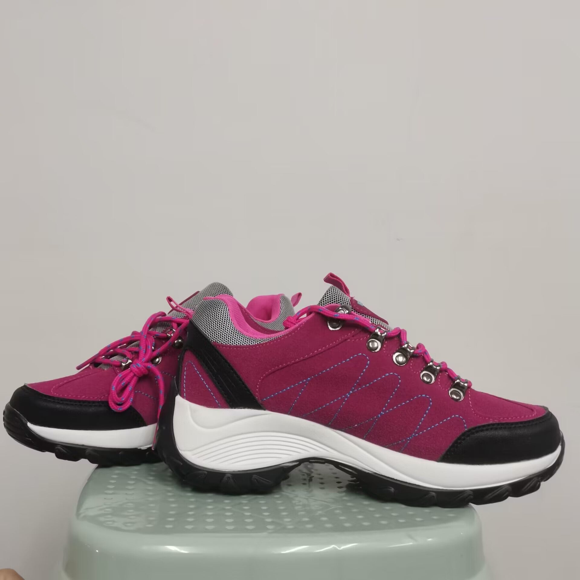 Women Shoes Outdoor Casual Running Shoes Suede Leather Waterproof Sports Shoes Hiking Shoes Women Heighten Shoes Air Cushion Jogging Shoes Comfortable