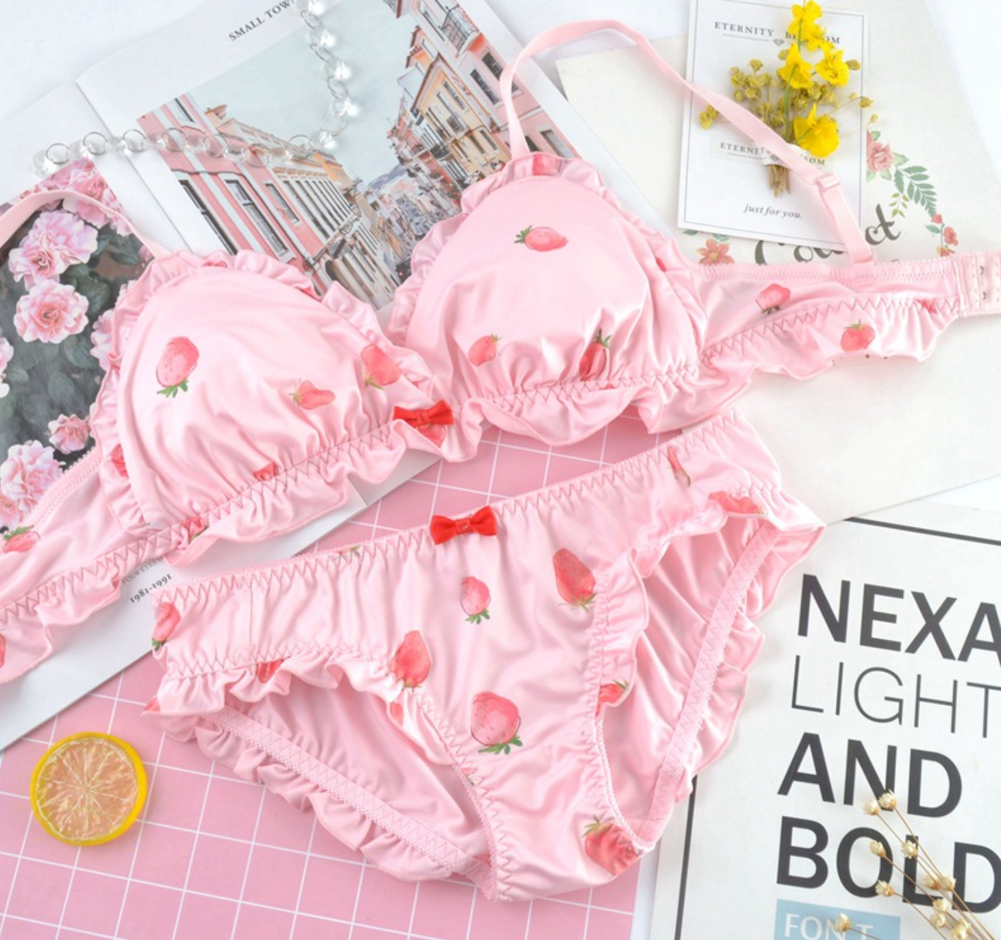 مجموعة حمالة صدر يابانية لطيفة وحلوة بدون حلقة مثلثة من الفولاذ وأذن خشبية مريحة ورقيقة ومثير للفتيات 