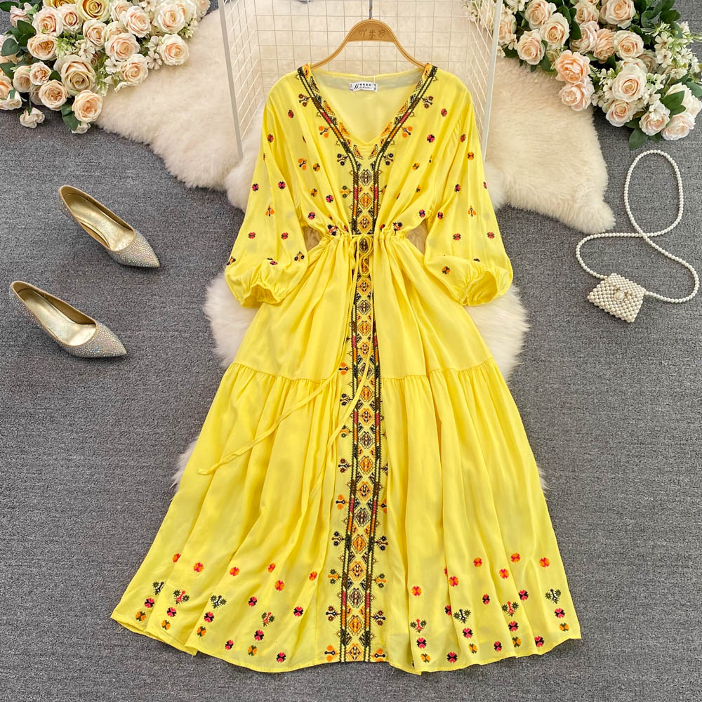 Bohemian retro temperament embroidered puff sleeve V-neck waist a-line dress