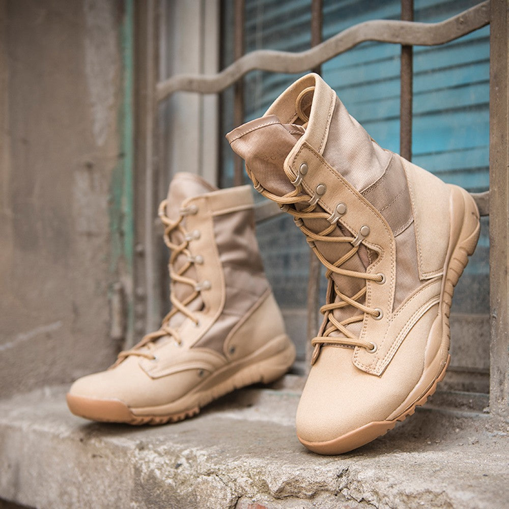 Man outdoors Lightweight Boots