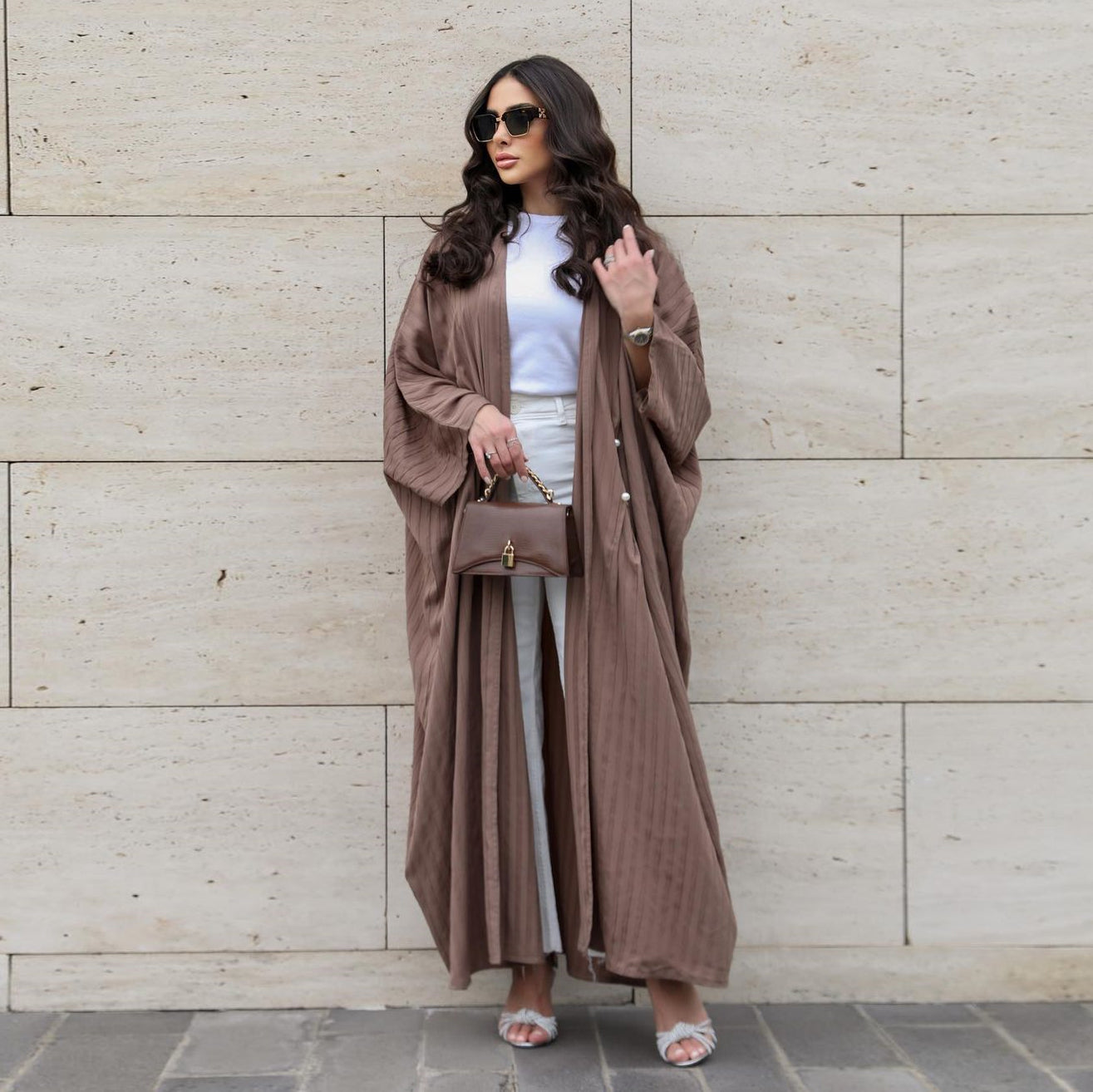 Middle Eastern Arab robe modest2023 Muslim Dubai fashion European solid color striped bat sleeve casual large size cardigan