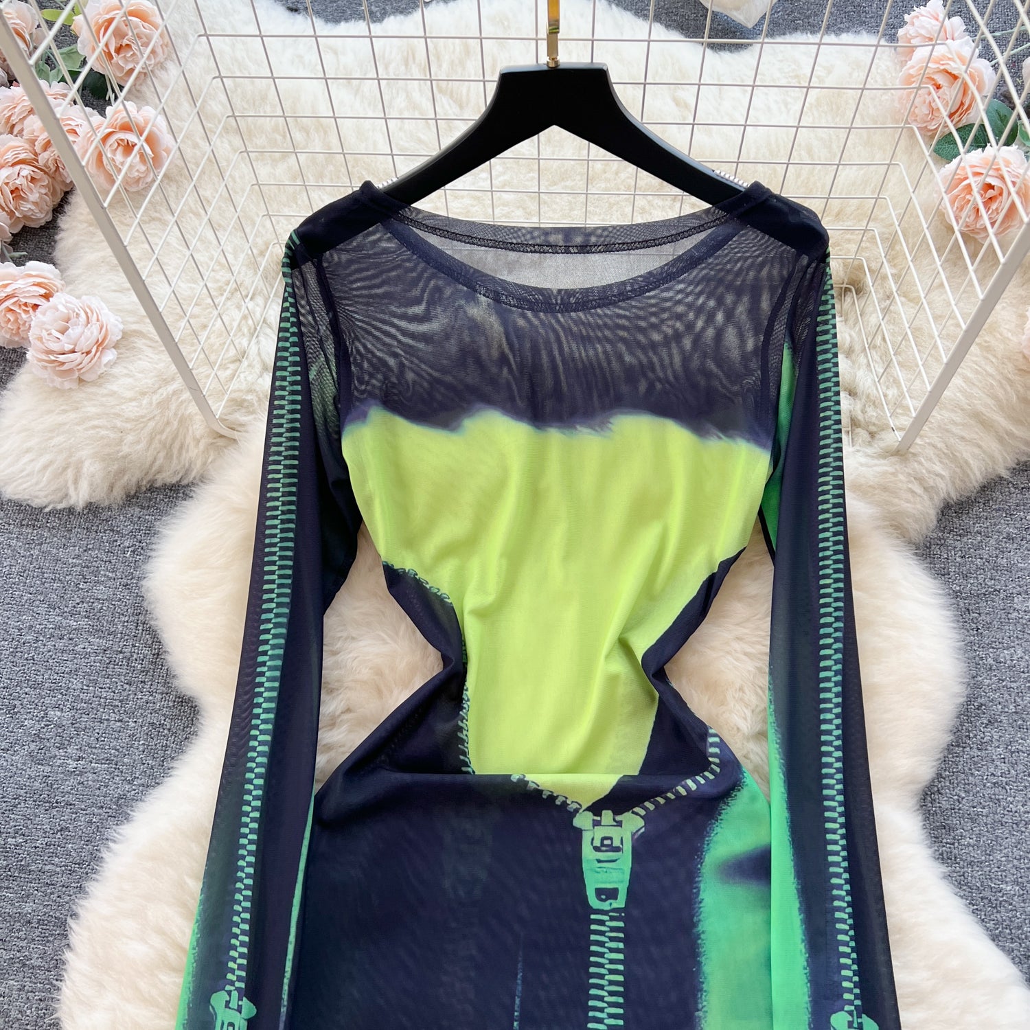 European and American hot girl style printed dress women's summer tulle long-sleeved design sense niche unique tight-fitting  desire long skirt