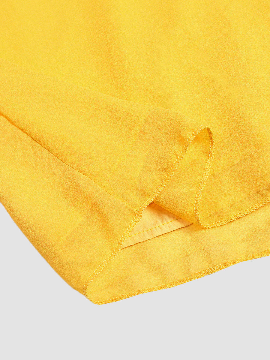 فستان شيفون أنيق مع خصر ماسي وفتحة في الحاشية