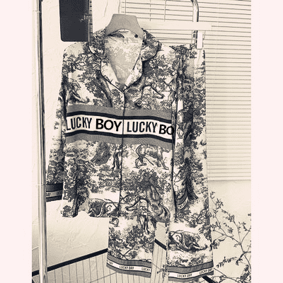 طقم بيجامات صيفية فاخرة للسيدات بأكمام طويلة من الحرير المقلد 