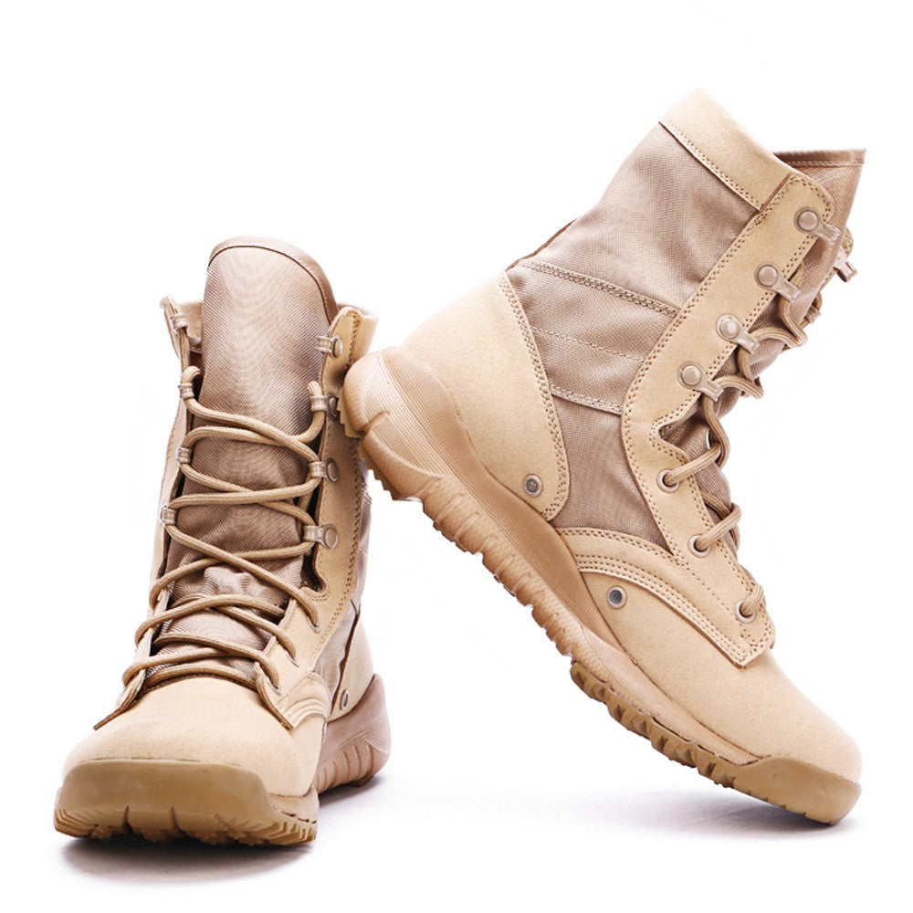 Man outdoors Lightweight Boots