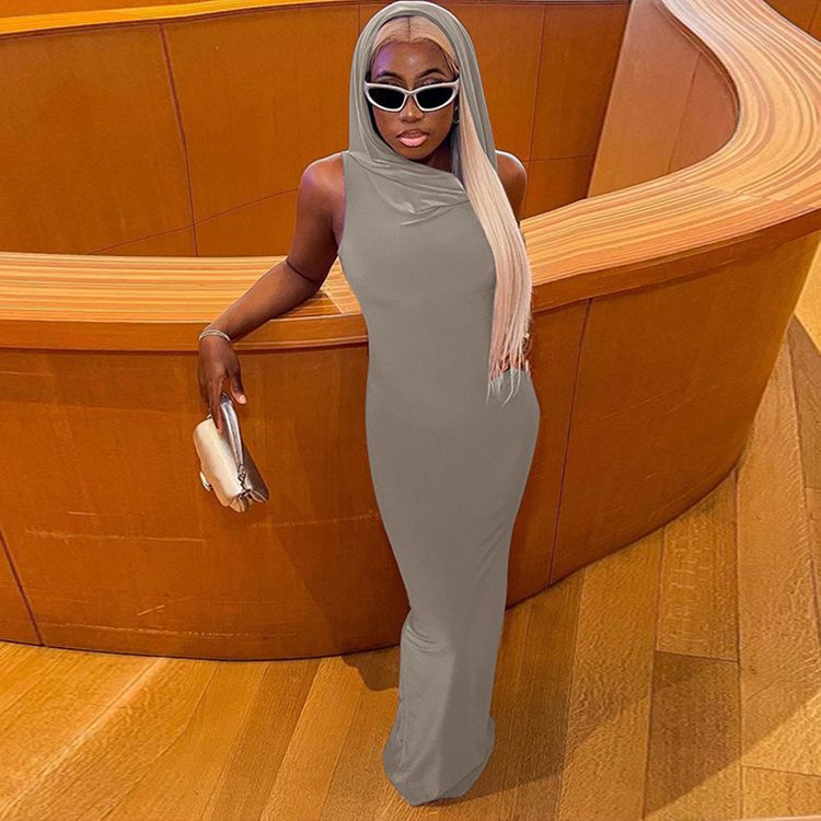 ملابس نسائية على الطراز الأوروبي والأمريكي موضة صيف 2023 فستان بدون أكمام بغطاء للرأس وفتحة خلفية جديدة لصيف 2023