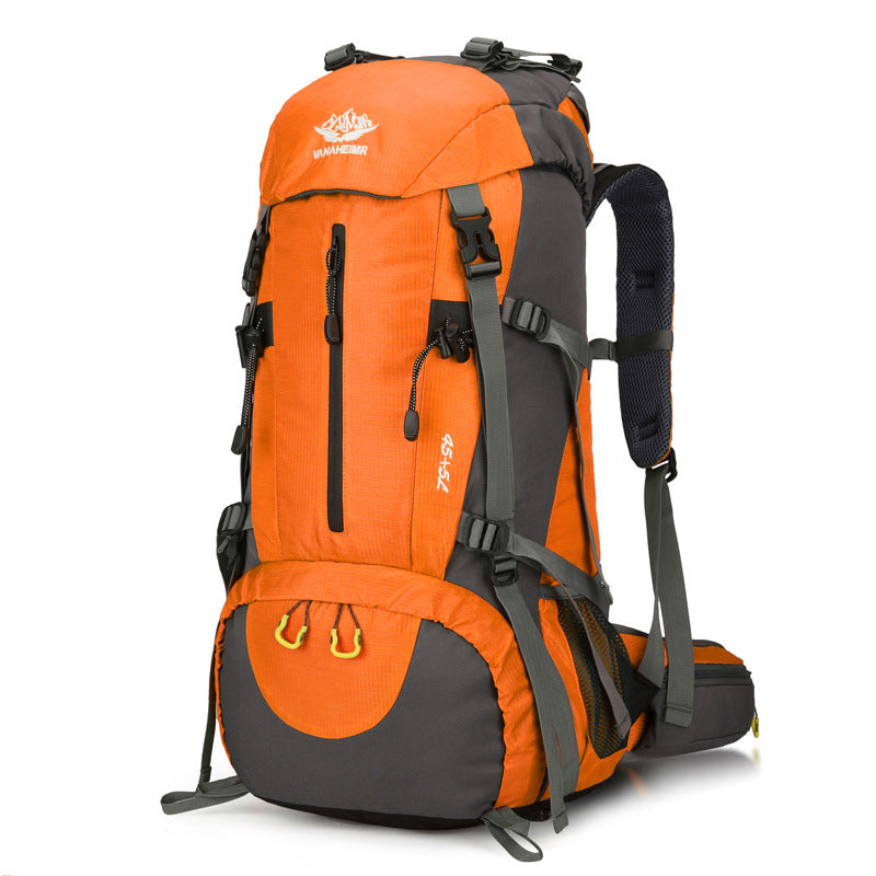 Hiking and hiking, hiking and outdoor backpacks
